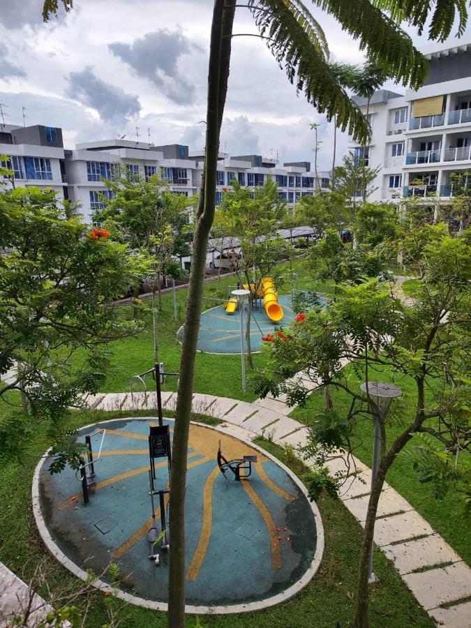 Putra 1 Pool Homestay Bandar Seri Putra Kampong Sungai Buah المظهر الخارجي الصورة