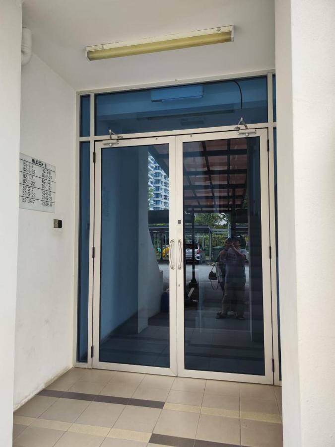 Putra 1 Pool Homestay Bandar Seri Putra Kampong Sungai Buah المظهر الخارجي الصورة